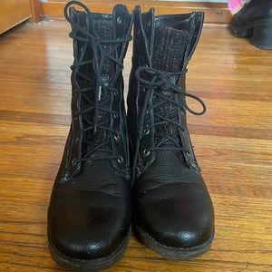 The brand is Crown Vintage, they are mildly used, and are black so they match.